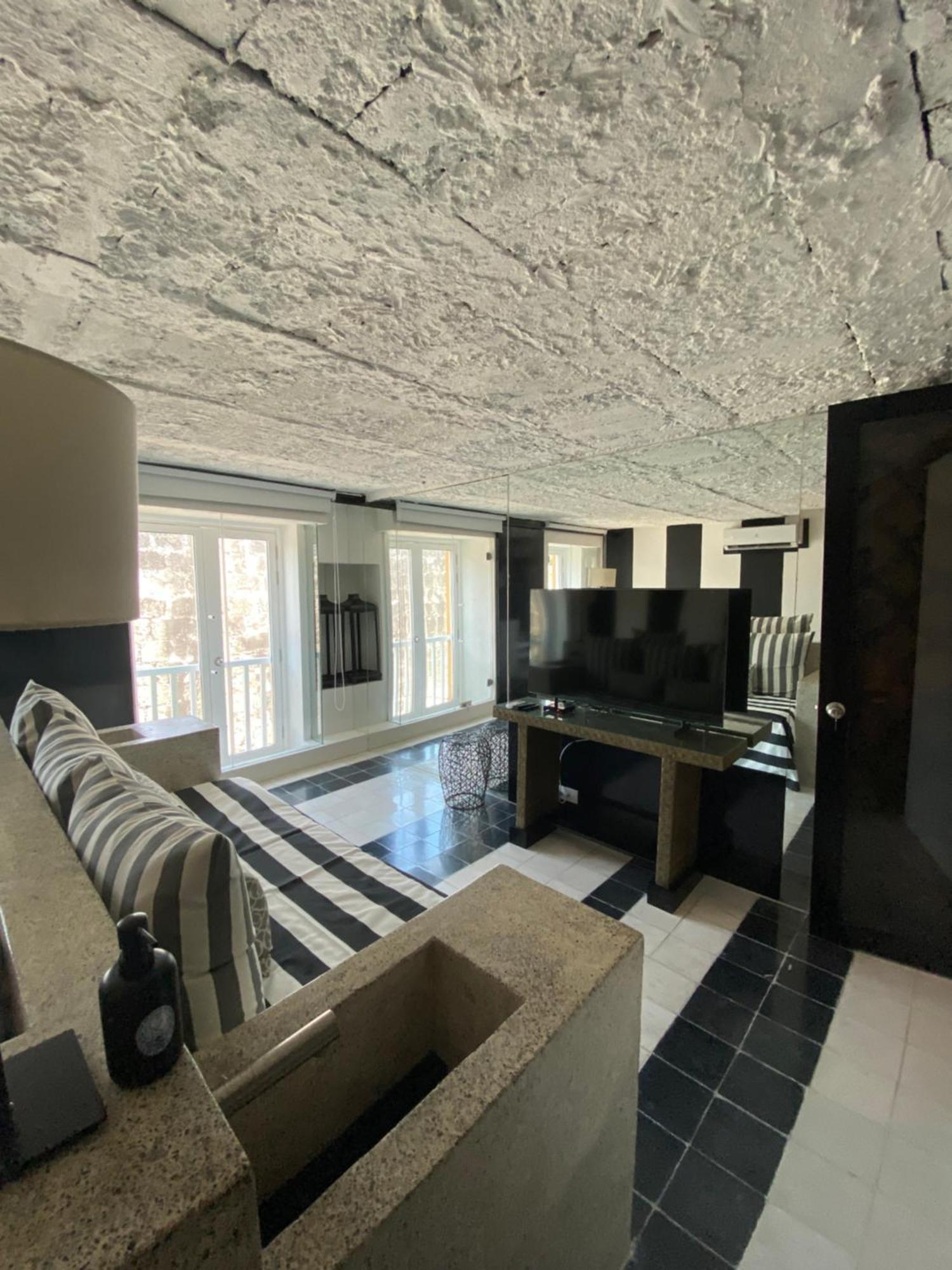 Apartamento Duplex Vista Al Mar Y Murallas Nuevo En La Ciudad Amurallada Leilighet Cartagena Eksteriør bilde