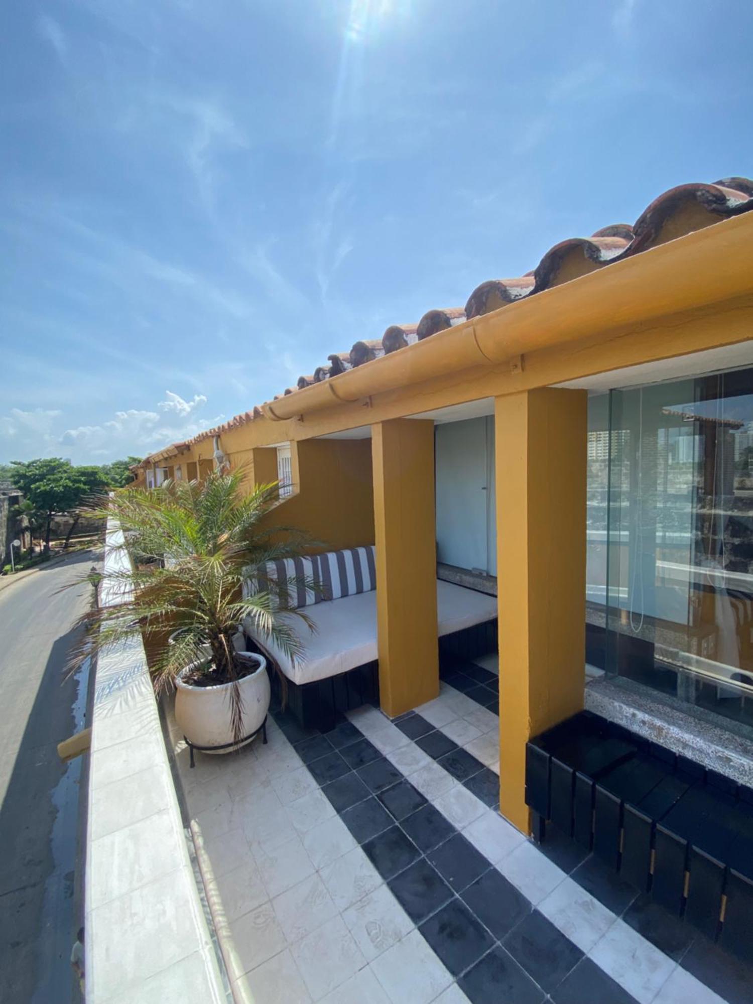 Apartamento Duplex Vista Al Mar Y Murallas Nuevo En La Ciudad Amurallada Leilighet Cartagena Eksteriør bilde