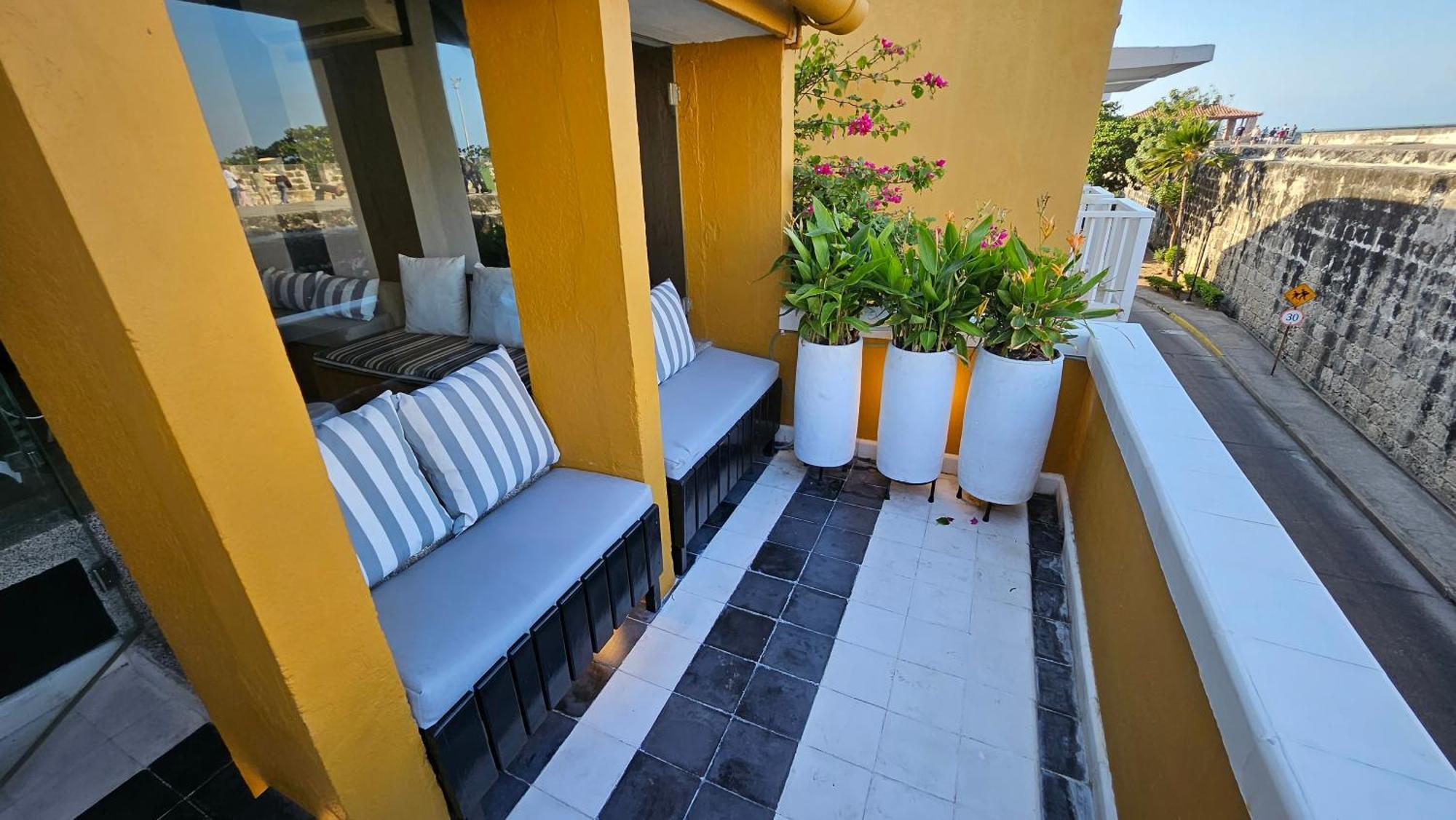 Apartamento Duplex Vista Al Mar Y Murallas Nuevo En La Ciudad Amurallada Leilighet Cartagena Eksteriør bilde