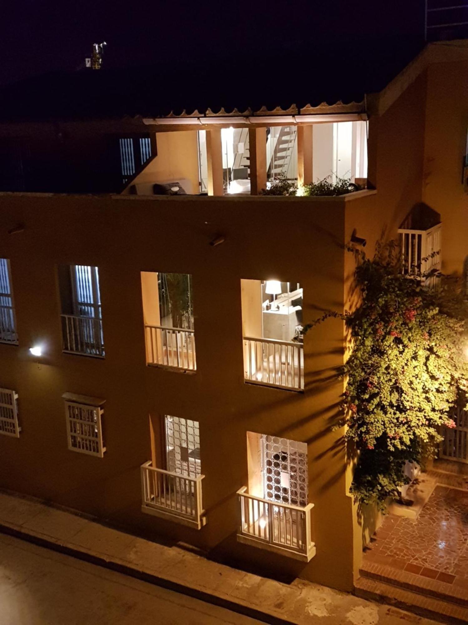 Apartamento Duplex Vista Al Mar Y Murallas Nuevo En La Ciudad Amurallada Leilighet Cartagena Eksteriør bilde