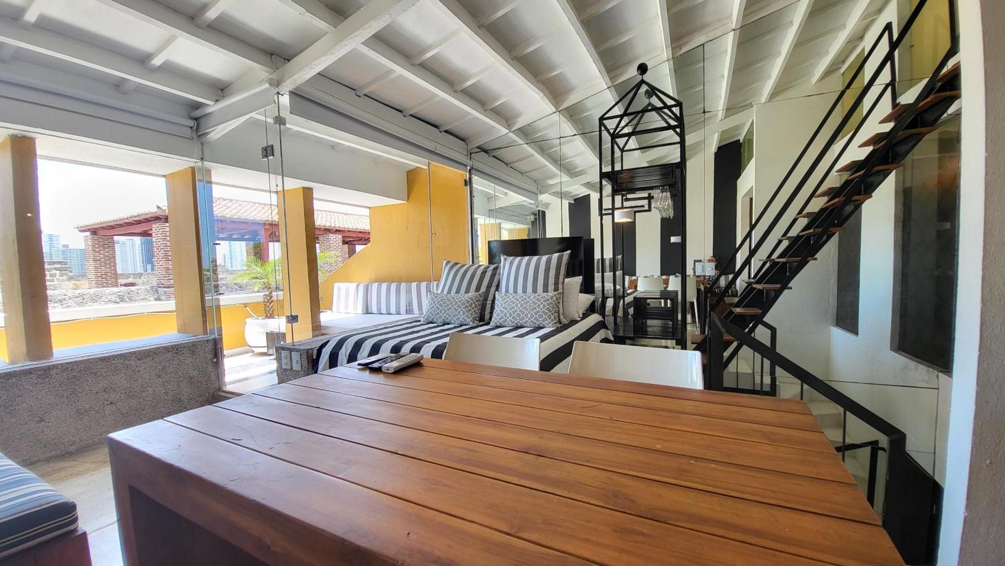 Apartamento Duplex Vista Al Mar Y Murallas Nuevo En La Ciudad Amurallada Leilighet Cartagena Eksteriør bilde