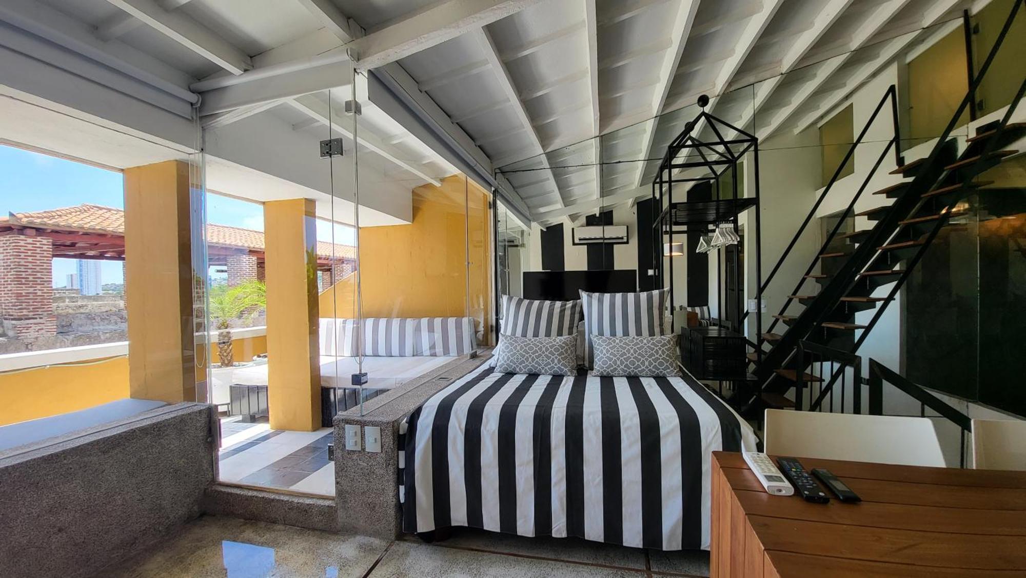 Apartamento Duplex Vista Al Mar Y Murallas Nuevo En La Ciudad Amurallada Leilighet Cartagena Eksteriør bilde